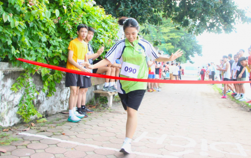 Thực nghiệm KHGD giành 5 giải trên đường chạy Báo Hà Nội Mới lần thứ 51